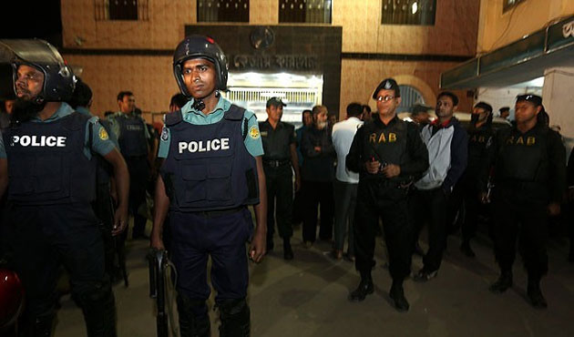 Bangladesh arrests 12 suspected al Qaeda militants, weapons found